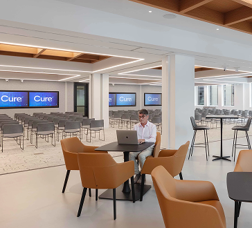 Up to 460 guests capacity